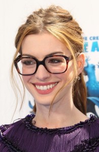 Anne Hathaway gafas
