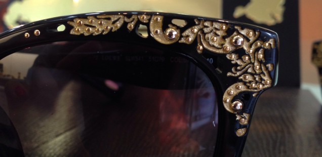 LOEWE gafas de sol y graduado con print barroco negro y oro