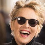 Sharon Stone imagen de campañas de gafas lowcost pero usa Dior, Persol, Dita...